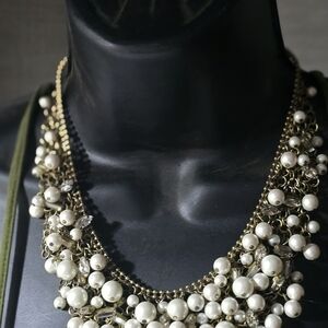 Stella & Dot Gold and Cream Pearl Necklace
